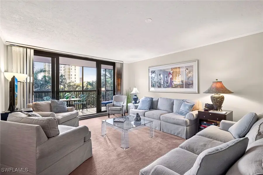 6075 Pelican Bay Boulevard #204, Naples, FL 34108 - Image #3