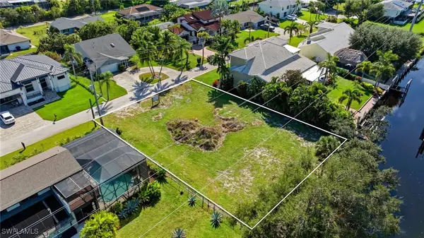 27090 Holly Lane, Bonita Springs, FL 34135