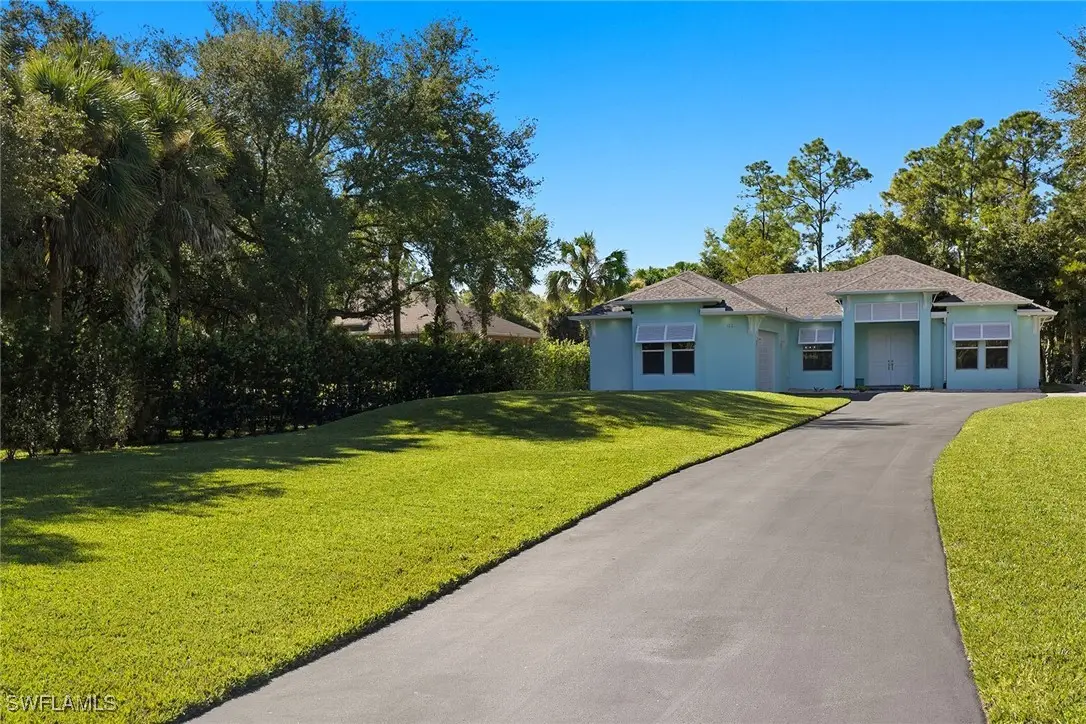 152 14th Avenue Nw, Naples, FL 34120 - #1