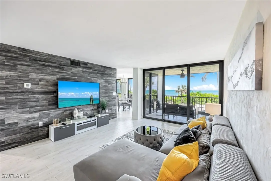 10475 Gulf Shore Drive #112, Naples, FL 34108 - Image #1