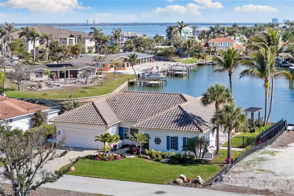 7 Glenview Manor Drive, Fort Myers Beach, FL 33931