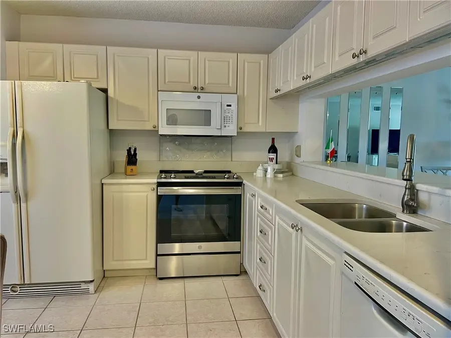 5985 Bloomfield Circle #D205, Naples, FL 34112 - Image #2