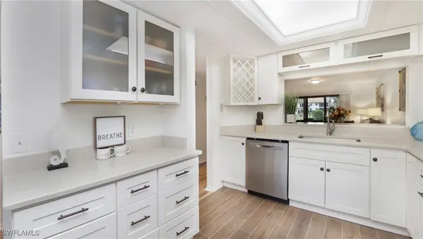 4957 Pepper Circle #C104, Naples, FL 34113