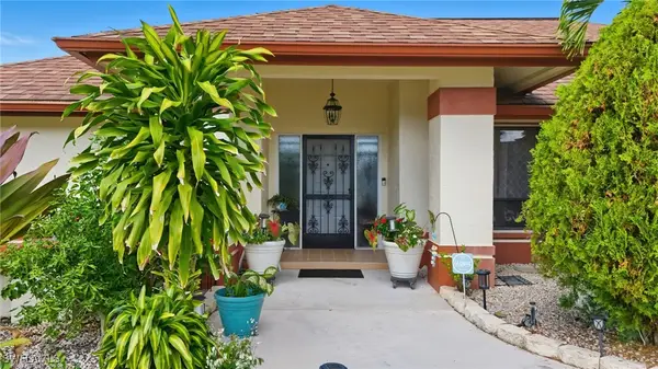 9542 Campbell Circle, Naples, FL 34109