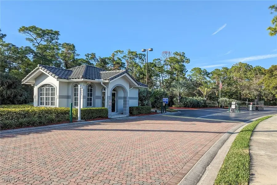 409 Gabriel Circle #2207, Naples, FL 34104 - Image #2