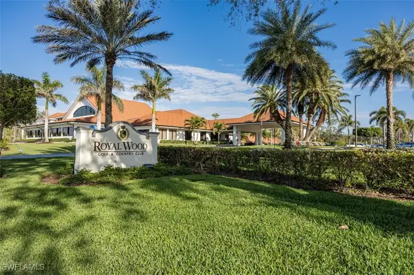 5965 Bloomfield Circle #B306, Naples, FL 34112
