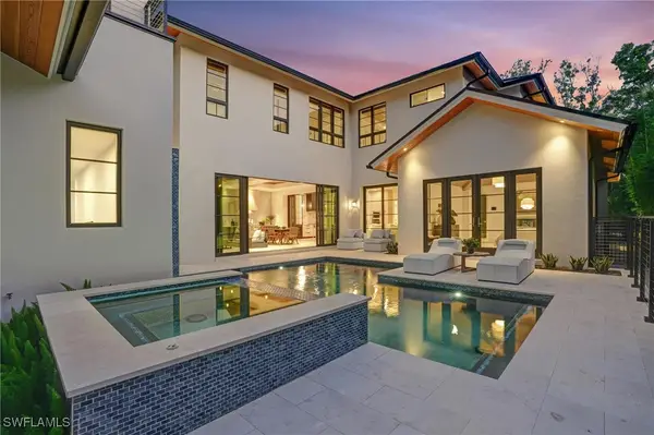 349 2nd Avenue N, Naples, FL 34102