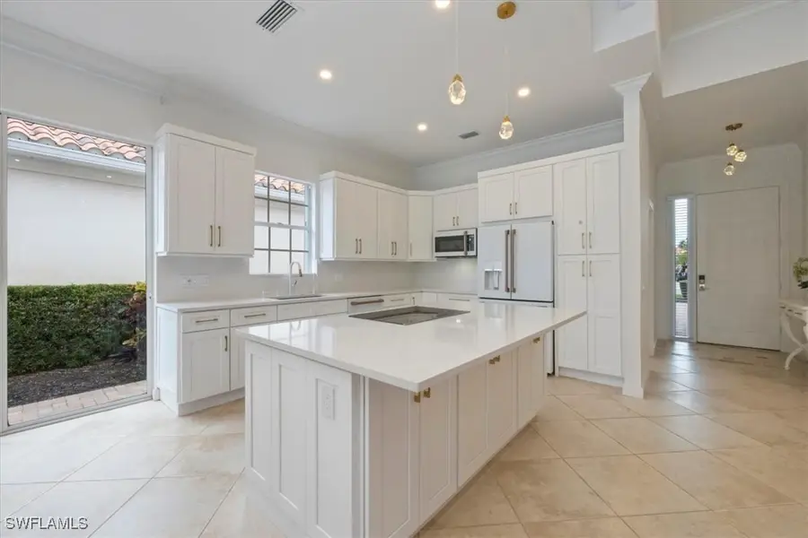 3833 Huelva Court, Naples, FL 34109 - Image #3