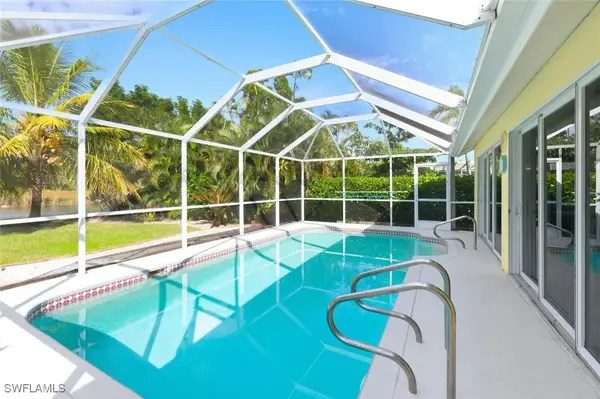 912 Belville Boulevard, Naples, FL 34104