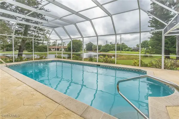 2353 Abbey Court, Naples, FL 34112