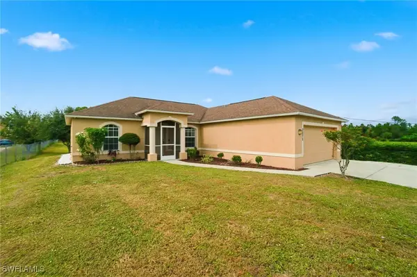 2075 Desoto Boulevard N, Naples, FL 34120