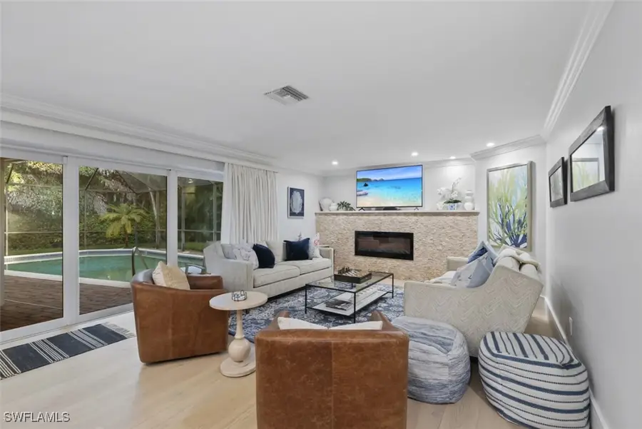 635 Fountainhead Lane, Naples, FL 34103 - Image #3