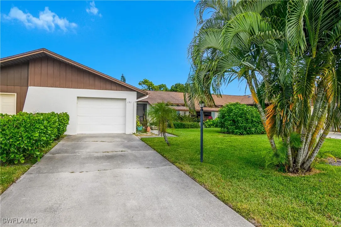 191 Round Key Circle #D2, Naples, FL 34112 - Image #1
