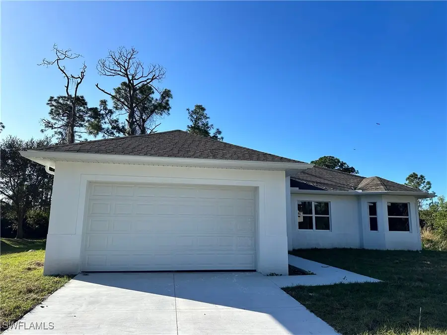 718 Chattman Street E, Lehigh Acres, FL 33974 - Image #2