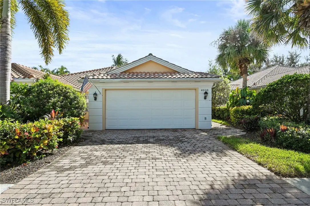 4910 Kingston Way, Naples, FL 34119 - Image #1