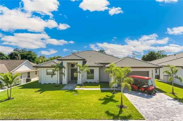 80 Willowick Drive, Naples, FL 34110
