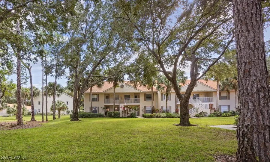 257 Robin Hood Circle #101, Naples, FL 34104 - Image #2