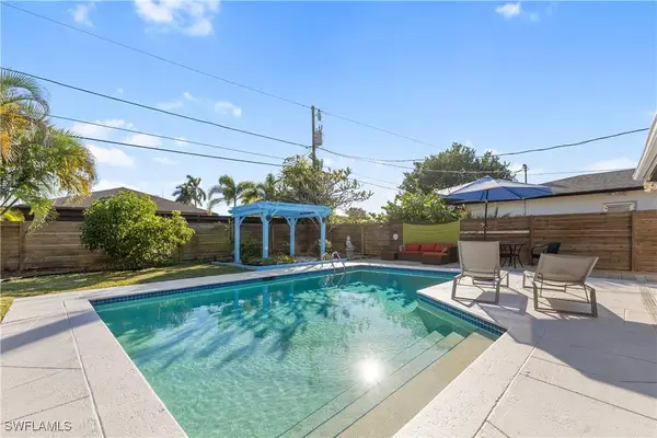 604 110th Avenue N, Naples, FL 34108