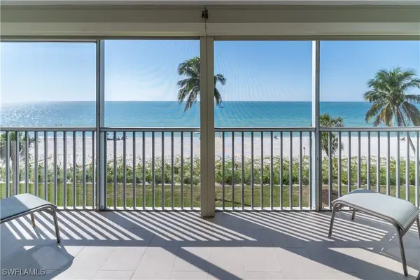 10691 Gulf Shore Drive #400, Naples, FL 34108