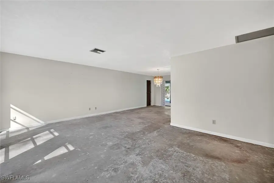 6811 Sandalwood Lane, Naples, FL 34109 - Image #3