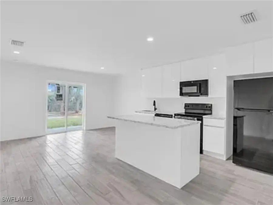 3120 Peters Avenue, Naples, FL 34112 - Image #3