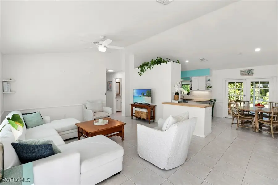 4523 Robin Avenue, Naples, FL 34104 - Image #2