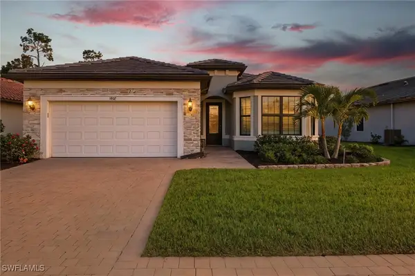 1857 Amador Court, Naples, FL 34120