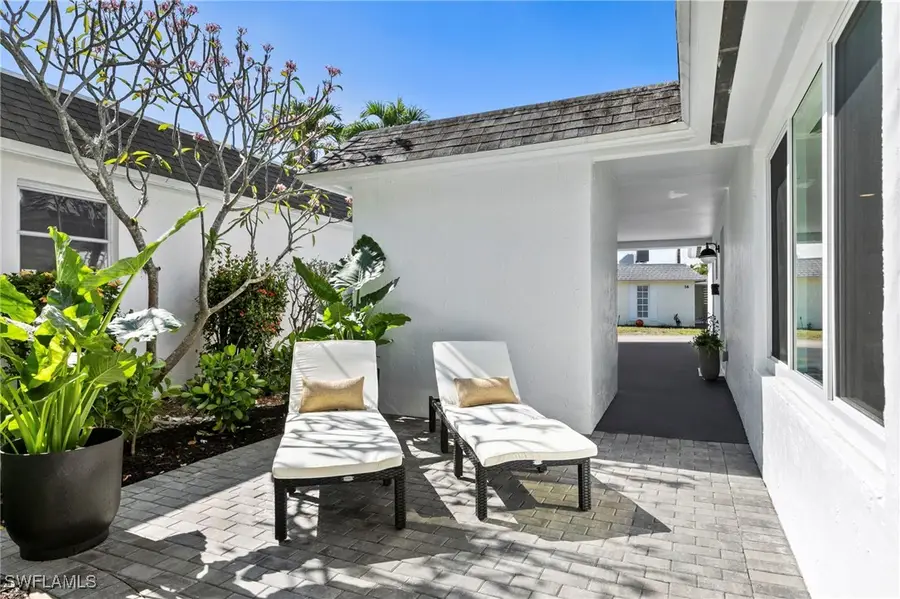 17 Knights Bridge Road, Naples, FL 34112 - Image #2