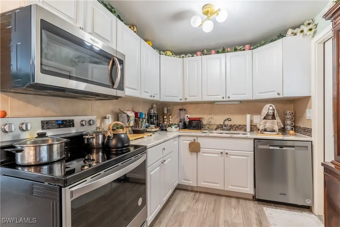 1360 5th Avenue N, Naples, FL 34102 - Image #1