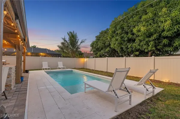 523 107th Avenue N, Naples, FL 34108