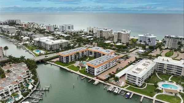 2900 Gulf Shore Boulevard N #312, Naples, FL 34103