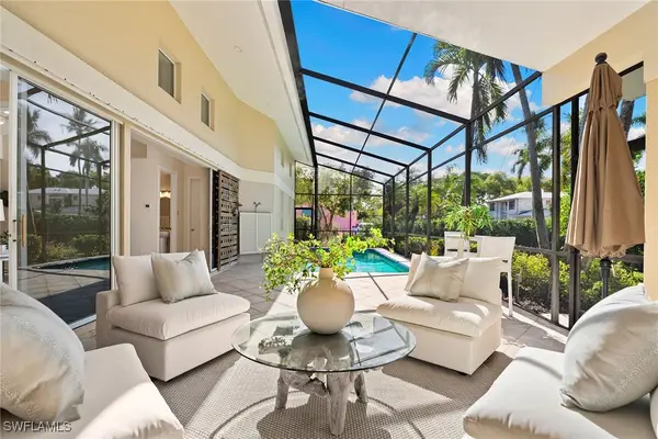 416 3rd Avenue N, Naples, FL 34102