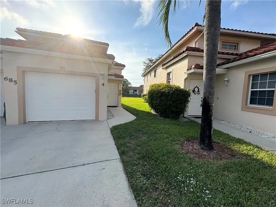 685 Luisa Lane #4, Naples, FL 34104 - Image #2