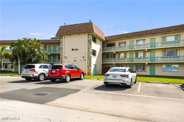 400 Village Green Circle #205, Palm Springs, FL 33461