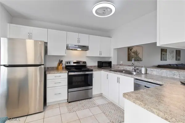 3705 Amberly Circle #F102, Naples, FL 34112