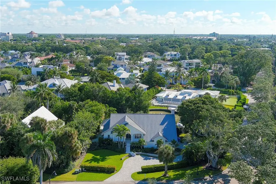 5042 Seahorse Avenue, Naples, FL 34103 - #2