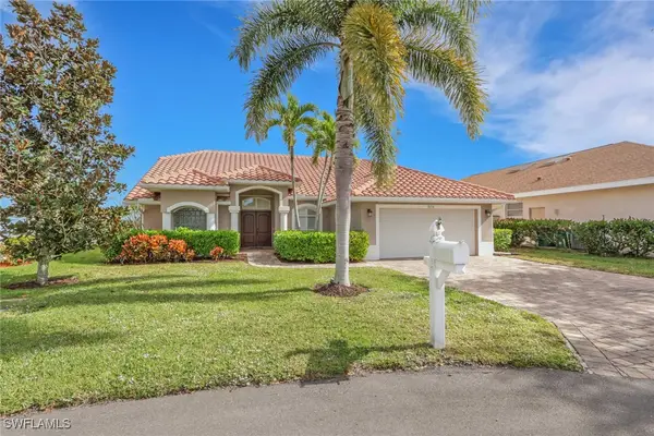 2174 E Crown Pointe Boulevard, Naples, FL 34112