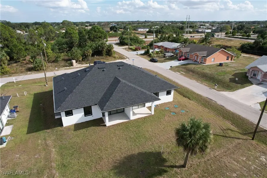 4412/4414 4412/4414 Avenue Sw #4412/4414, Lehigh Acres, FL 33979 - Image #2
