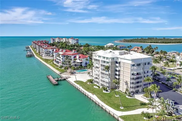 60 Pelican Street W #401, Naples, FL 34113