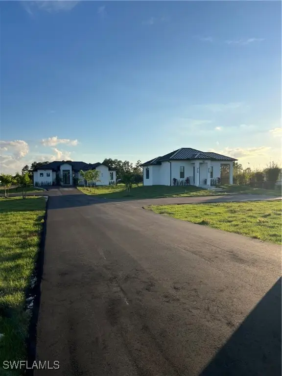 2594 43rd Avenue Ne, Naples, FL 34120 - Image #2