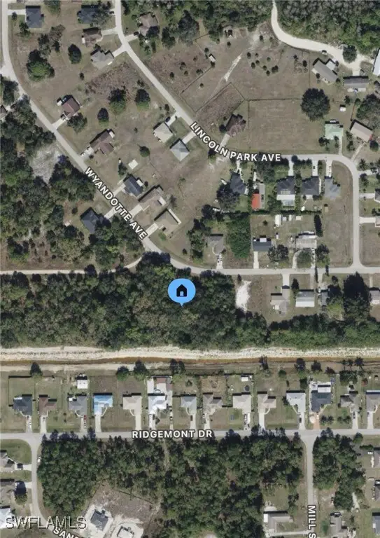 2192 Wyandotte Avenue, Alva, FL 33920