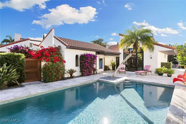 544 Tierra Mar Lane E #12, Naples, FL 34108