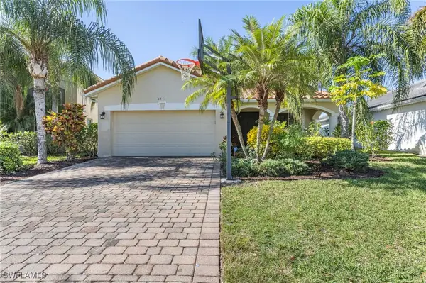 1541 Birdie Drive, Naples, FL 34120