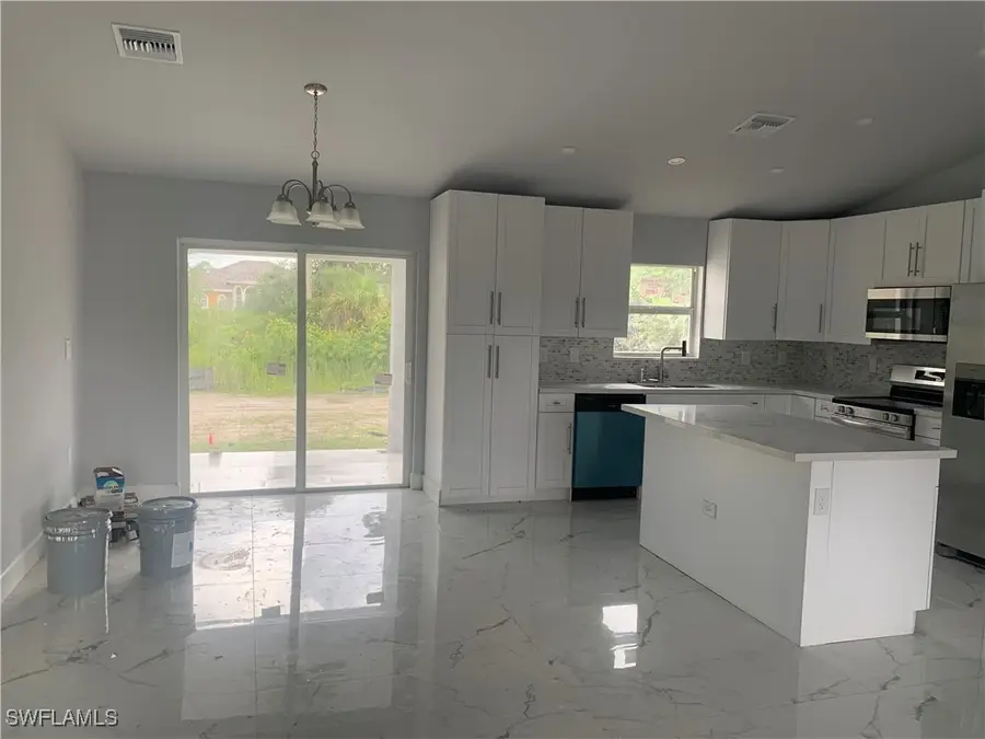 3211 43 Street Sw, Lehigh Acres, FL 33976 - Image #3