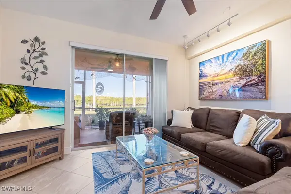 162 Newport Dr #1204, Naples, FL 34114