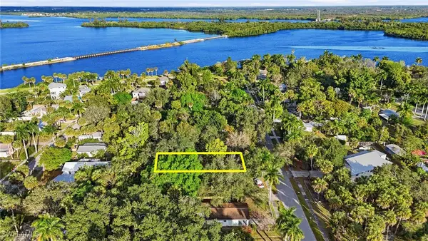 228 Delray Avenue, Fort Myers, FL 33905