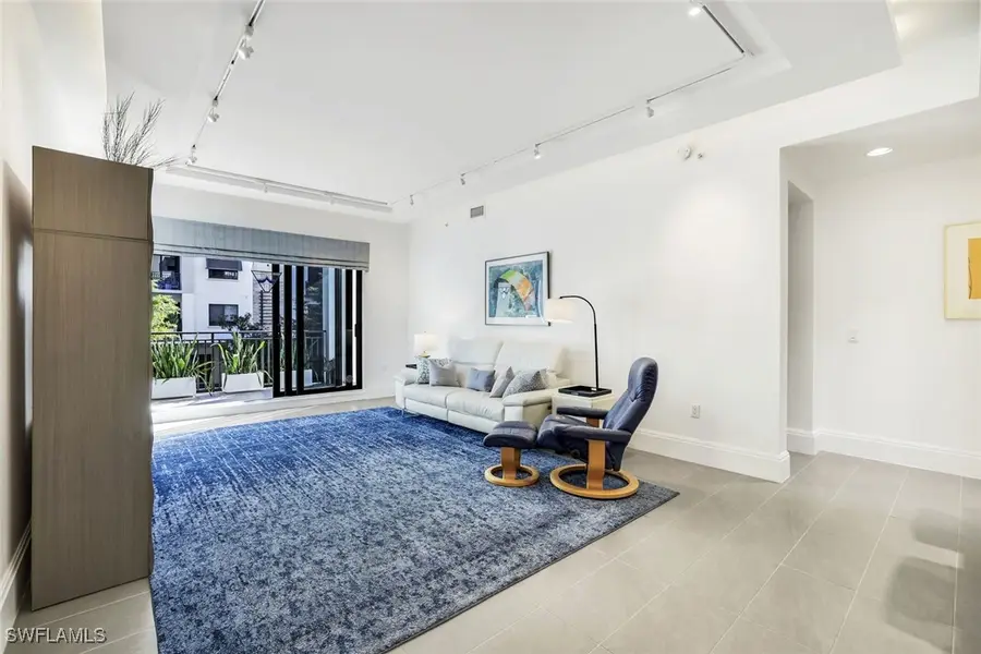 1035 3rd Avenue S #215, Naples, FL 34102 - Image #2