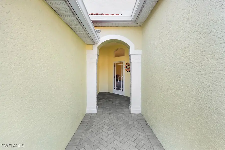 1201 Jardin Drive, Naples, FL 34104 - Image #3