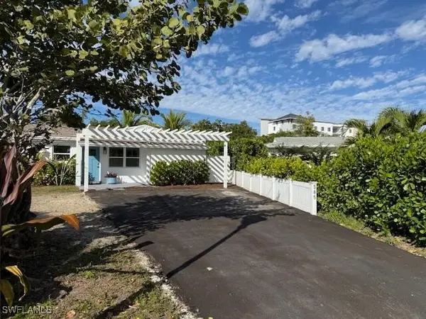 585 14th Street N, Naples, FL 34102