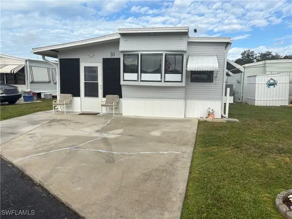 10 Jade Drive #10J, Naples, FL 34114